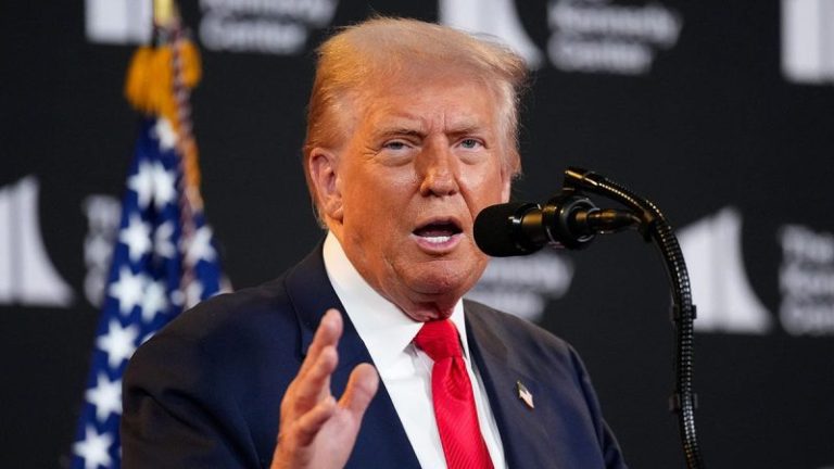 Trump predicts little progress in potential shutdown talks with ‘crazy’ Schumer, Jeffries